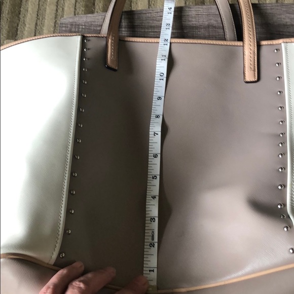 Coach two-tone tote - Picture 9 of 12